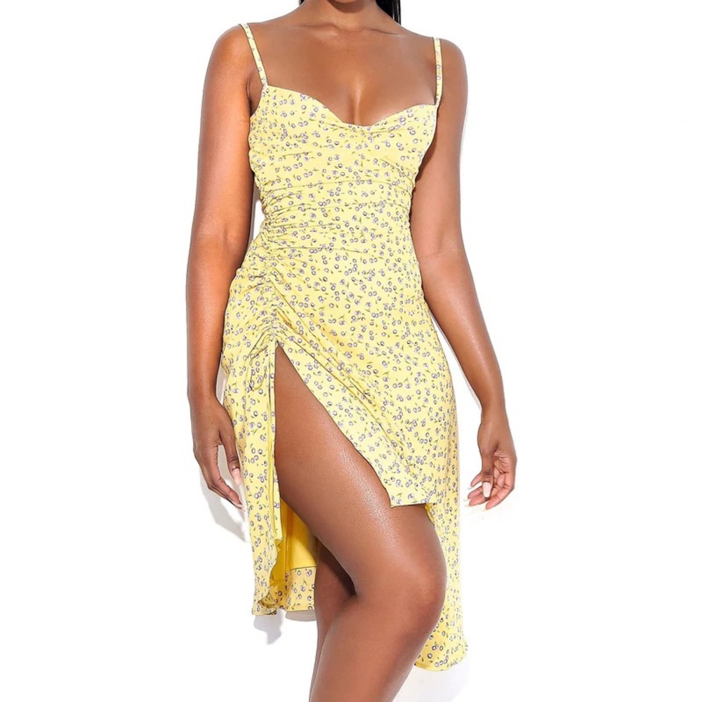 Miss Circle Yellow side slit dress